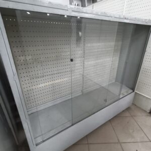 Vitrina Exhibidora Metálica con Frente de Vidrio